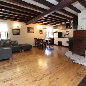 Apartment Midea